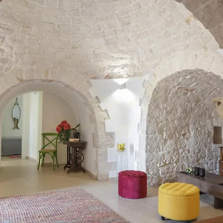 Td Trulli Saveni Trulli With Pool Near The Centre * Castellana Grotte